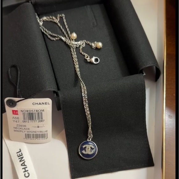 Chanel Necklacece Limited piece pre fall 2018. Christmas sale - Picture 1 of 15